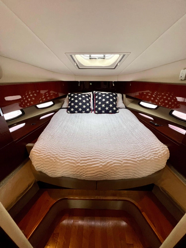Equinox Yacht Photos Pics 