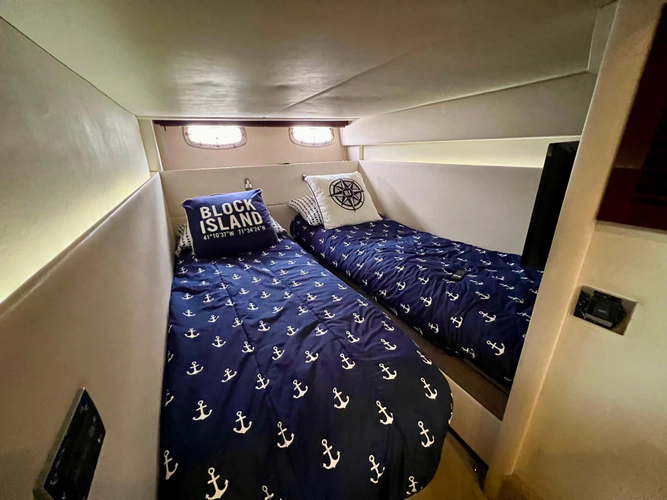 Equinox Yacht Photos Pics 