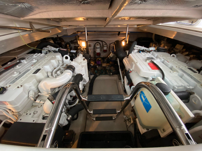 Equinox Yacht Photos Pics 