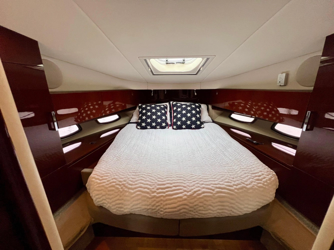 Equinox Yacht Photos Pics 