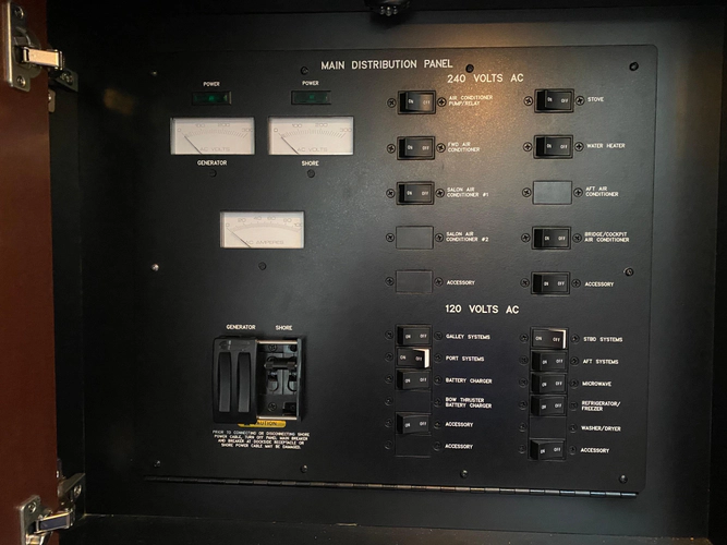 Equinox Yacht Photos Pics 