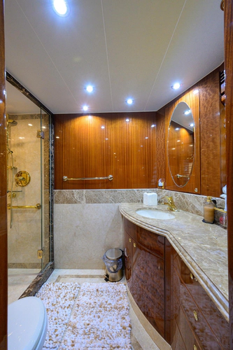 Miss Dunia Yacht Photos Pics 