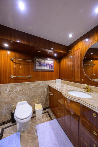 Miss Dunia Yacht Photos Pics 