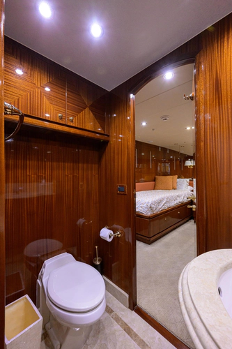 Miss Dunia Yacht Photos Pics 