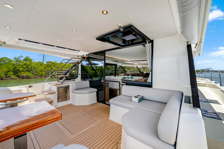 Double Life Yacht Photos Pics 