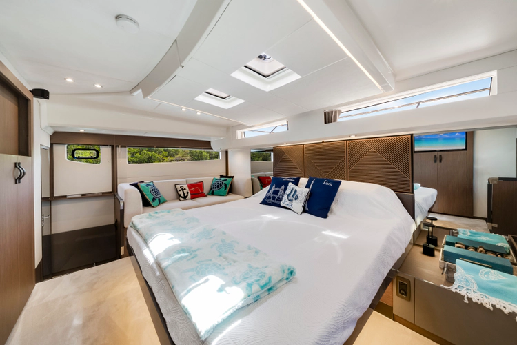 Double Life Yacht Photos Pics 