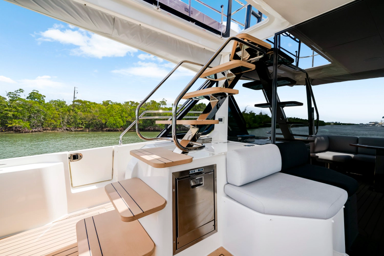 Double Life Yacht Photos Pics 