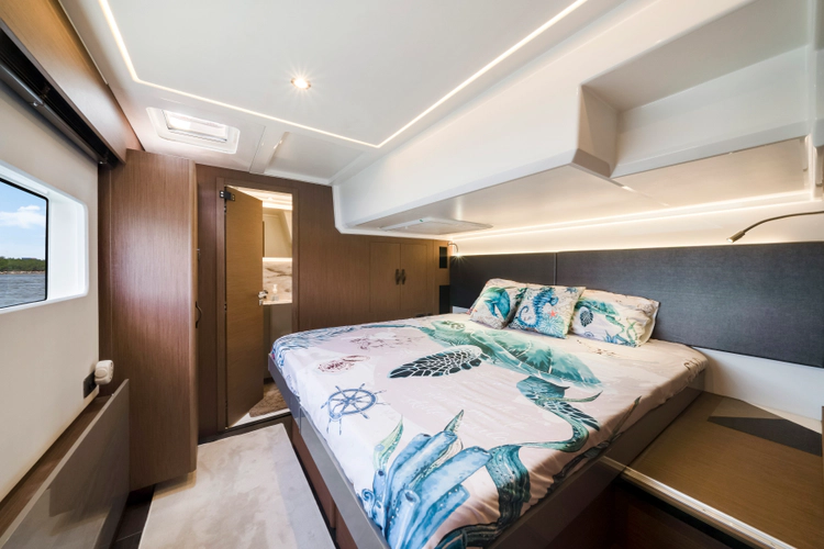 Double Life Yacht Photos Pics 