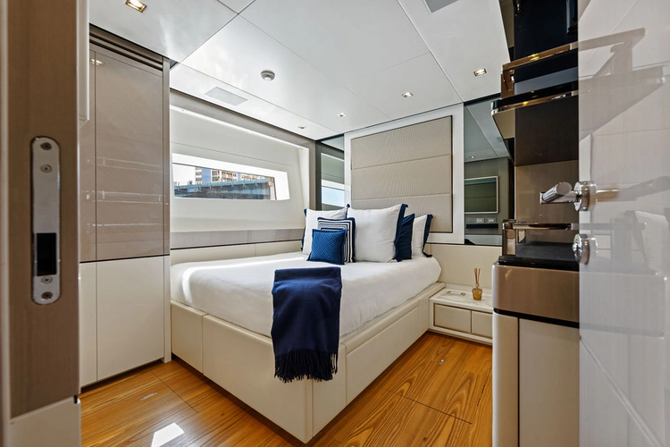 Artemis Yacht Photos Pics 