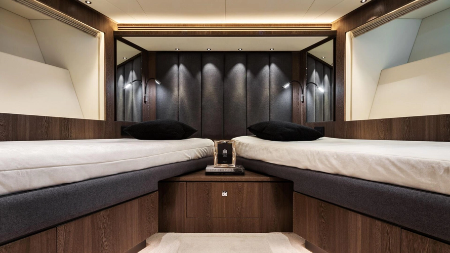 Happy Heart Yacht Photos Pics 