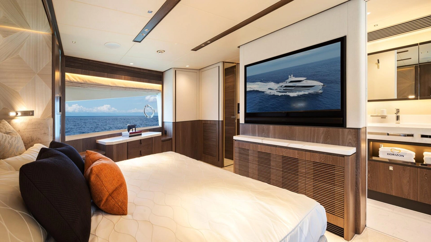 Happy Heart Yacht Photos Pics 