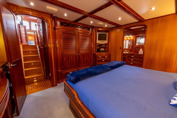 Liberty Yacht Photos Pics 