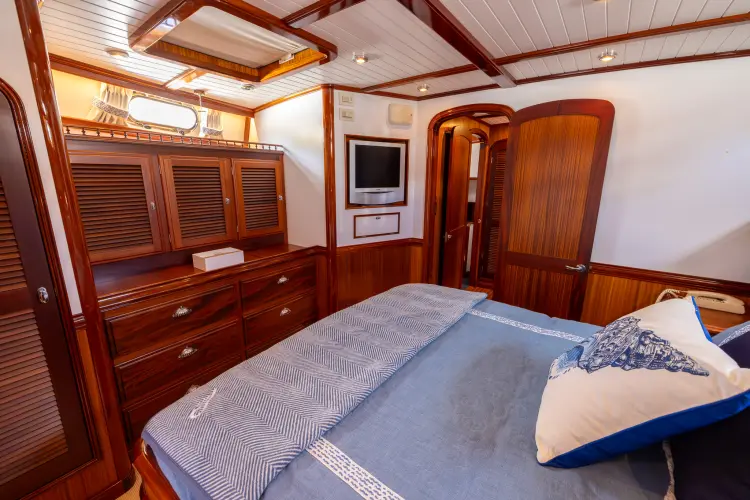 Liberty Yacht Photos Pics 