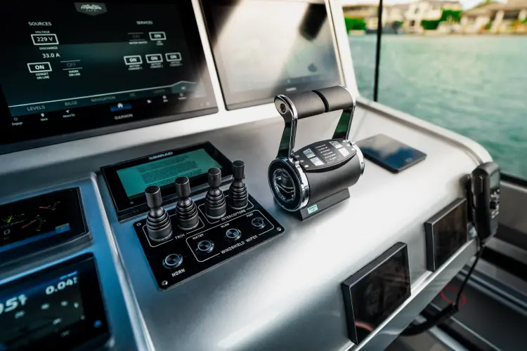 Mana Yacht Photos Pics 