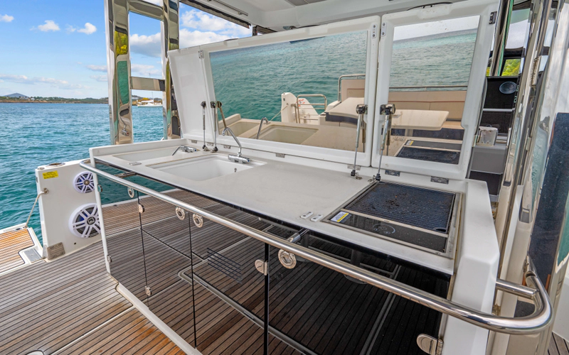 Lunasea Yacht Photos Pics 