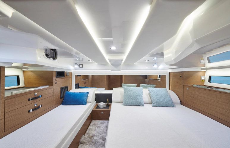Lunasea Yacht Photos Pics 