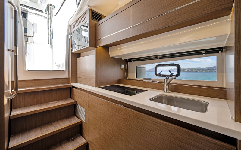 Lunasea Yacht Photos Pics 