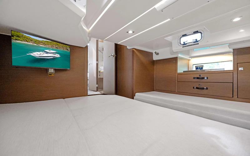 Lunasea Yacht Photos Pics 