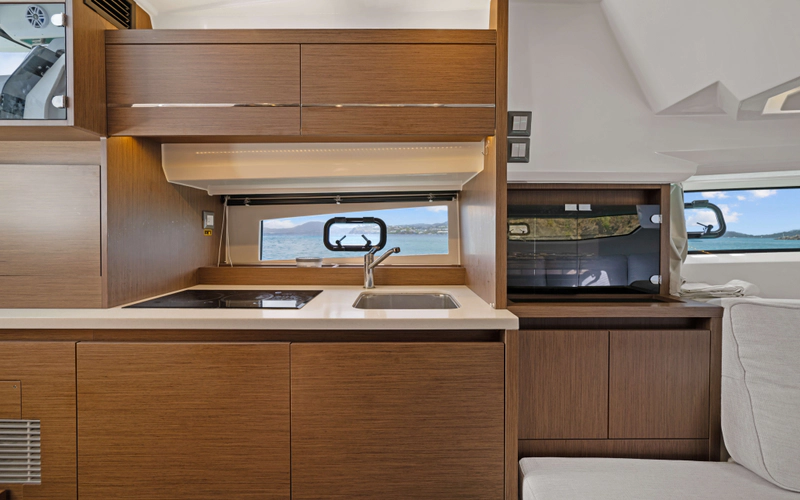 Lunasea Yacht Photos Pics 