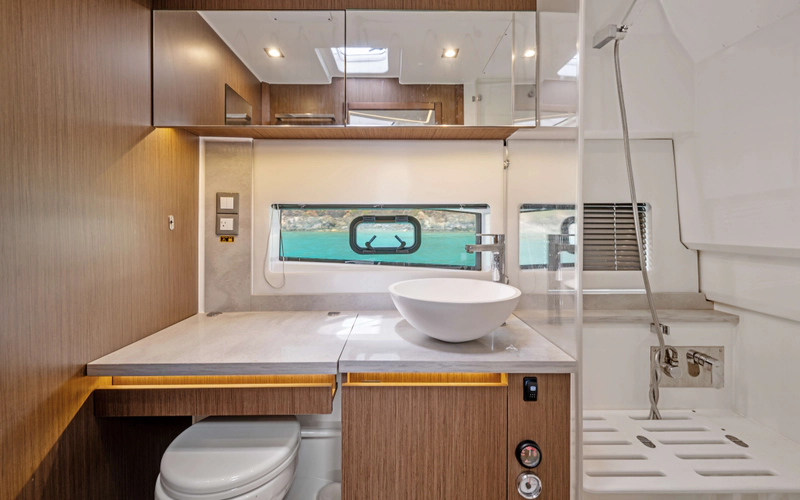 Lunasea Yacht Photos Pics 