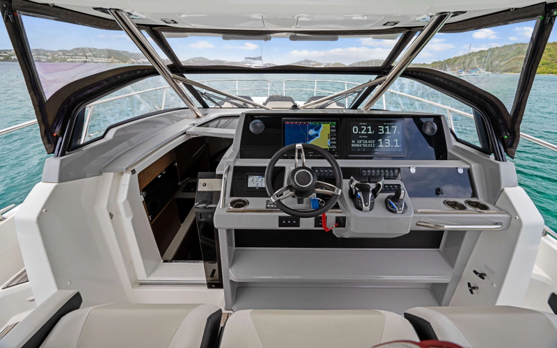 Lunasea Yacht Photos Pics 