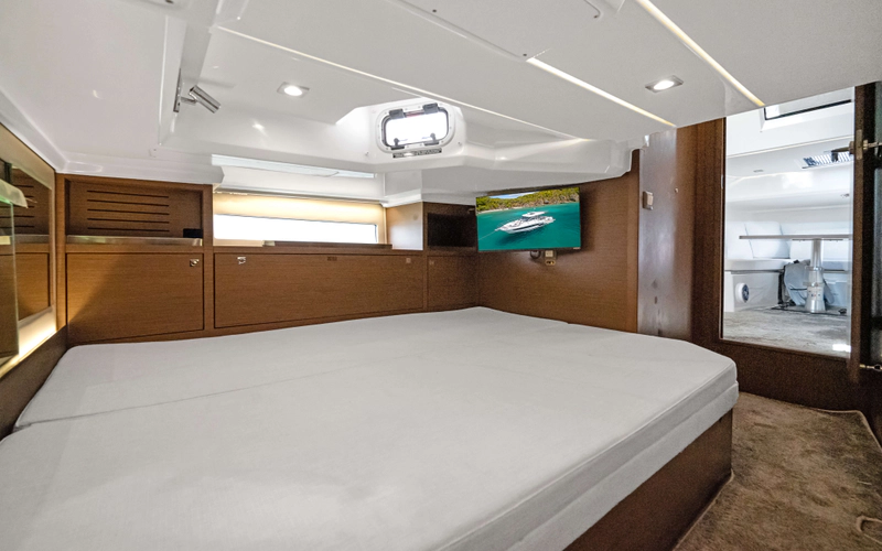 Lunasea Yacht Photos Pics 