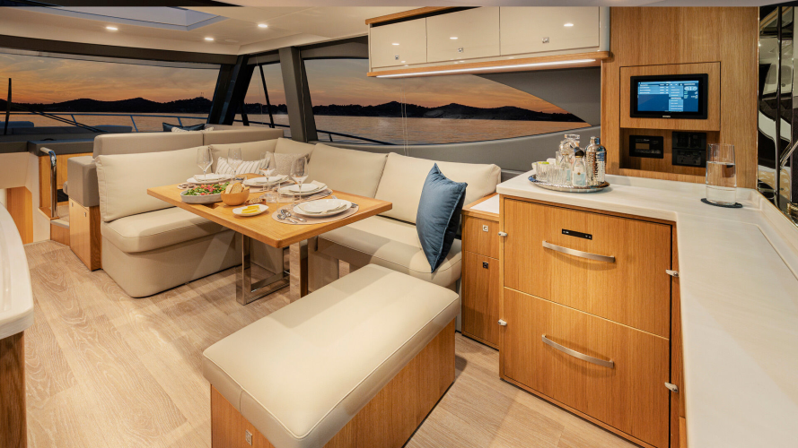 585 Suv Yacht Photos Pics 