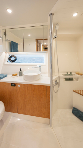 585 Suv Yacht Photos Pics 