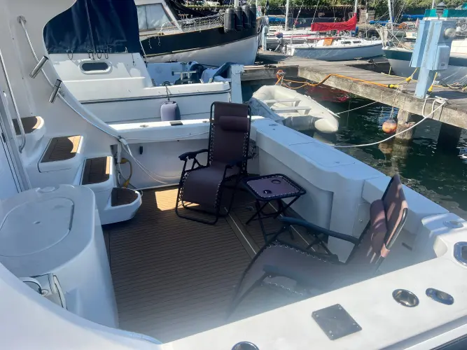Uno Mas Yacht Photos Pics 