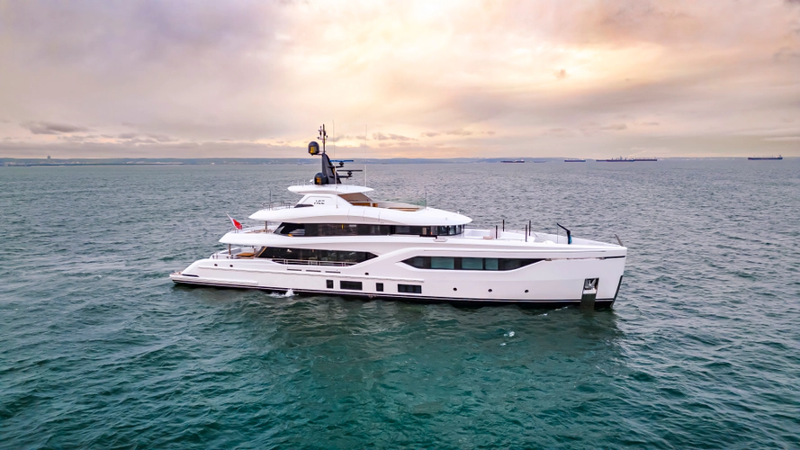 144' Conrad 2028