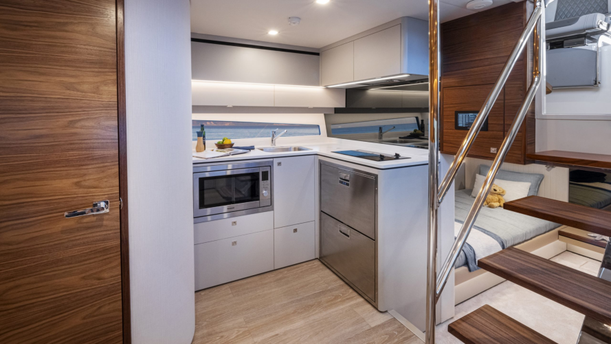 4300 Sports Express Yacht Photos Pics 