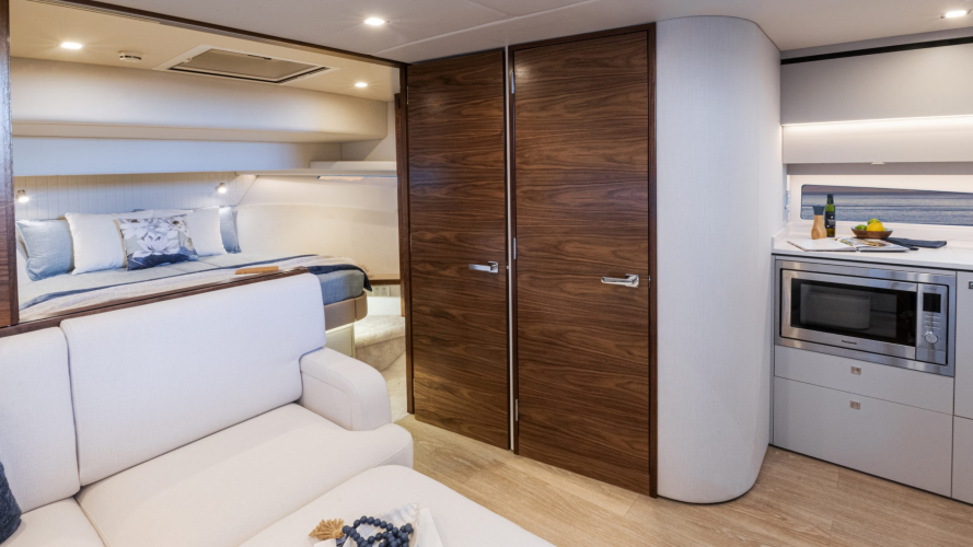 4300 Sports Express Yacht Photos Pics 