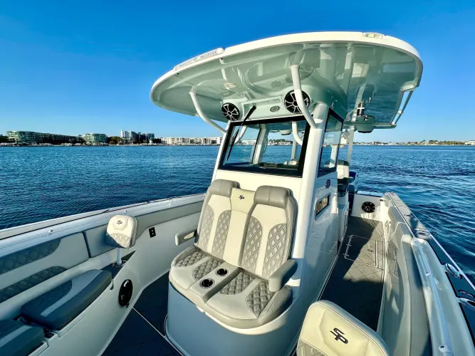 Cray Day Yacht Photos Pics 
