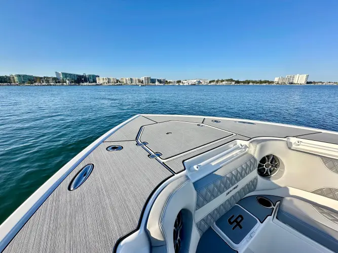 Cray Day Yacht Photos Pics 
