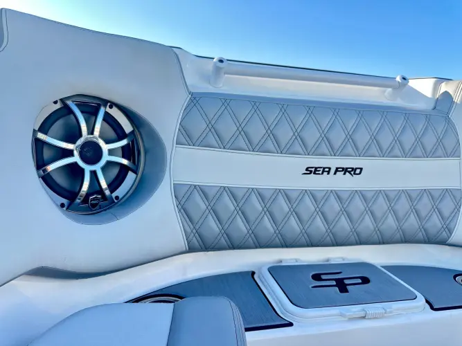 Cray Day Yacht Photos Pics 