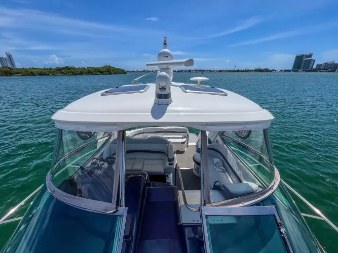 Liquid Asset Yacht Photos Pics 