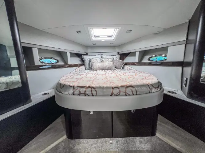 Liquid Asset Yacht Photos Pics 