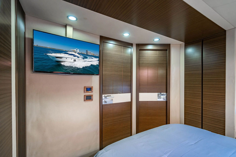 Yullah Yacht Photos Pics 