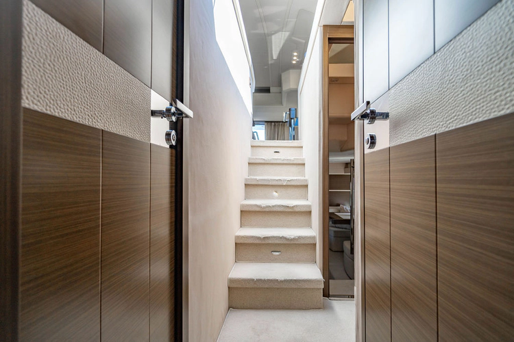 Yullah Yacht Photos Pics 