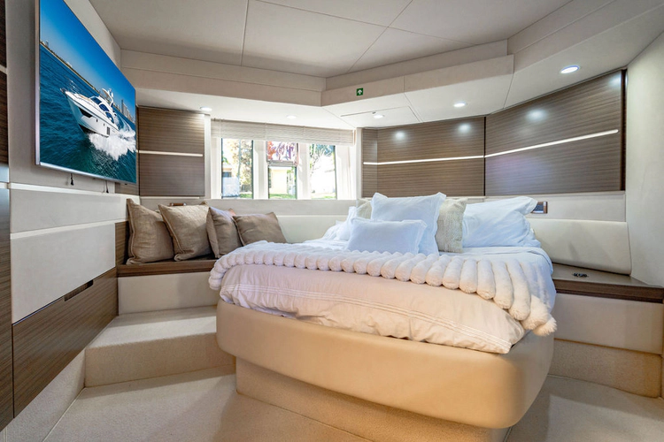 Yullah Yacht Photos Pics 