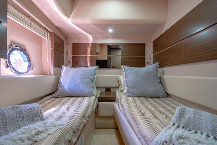 Yullah Yacht Photos Pics 