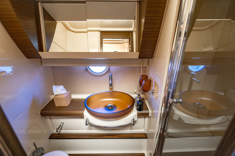 Yullah Yacht Photos Pics 