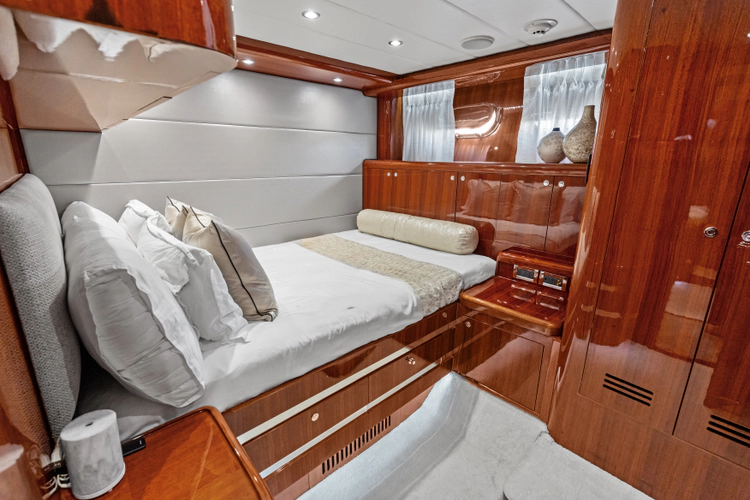 Aleniel Yacht Photos Pics 