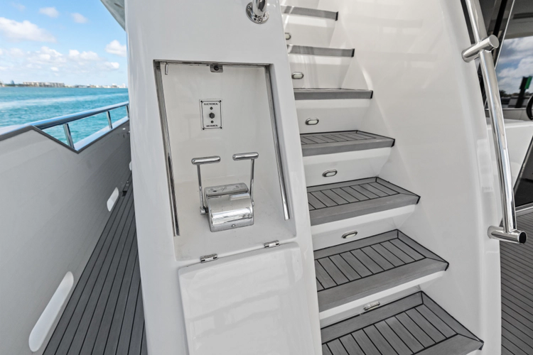 Aleniel Yacht Photos Pics 