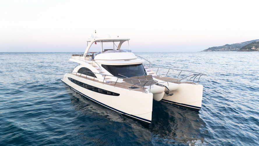 013 Yacht Photos Pics 