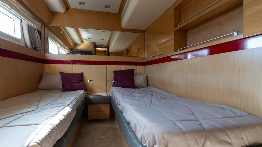 013 Yacht Photos Pics 