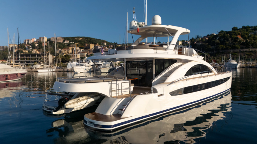 013 Yacht Photos Pics 