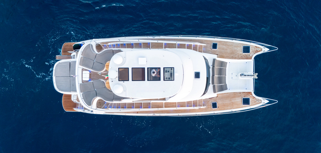013 Yacht Photos Pics 