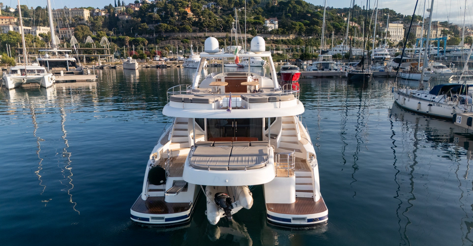 013 Yacht Photos Pics 