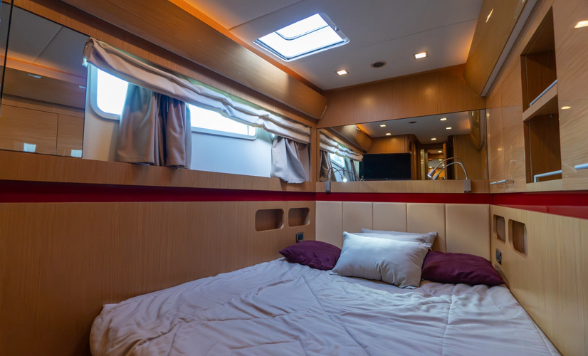 013 Yacht Photos Pics 